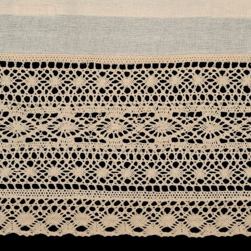 Firana zazdrostka na okno Maddeline 60x150 cm jasnobeżowa na szelkach detal wzoru