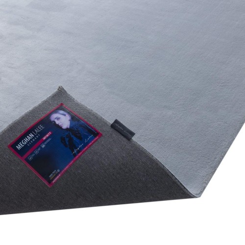 Spód szarego dywanu pluszowego Obsession Infinity INF 200