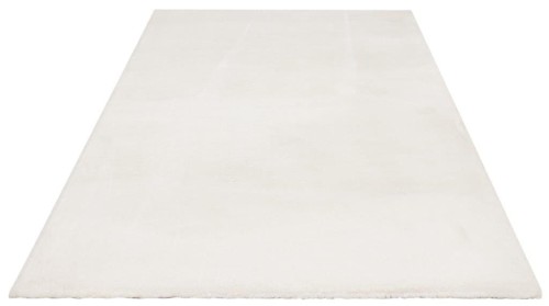Rzut ukośny kremowego dywanu pluszowego Obsession Milestone MST 600