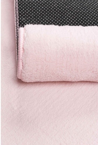 Runo różowego dywanika łazienkowego Teddy-May