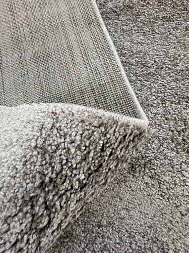 Spód i obszycie dywanu nowoczesnego Mosso 8251 dark beige