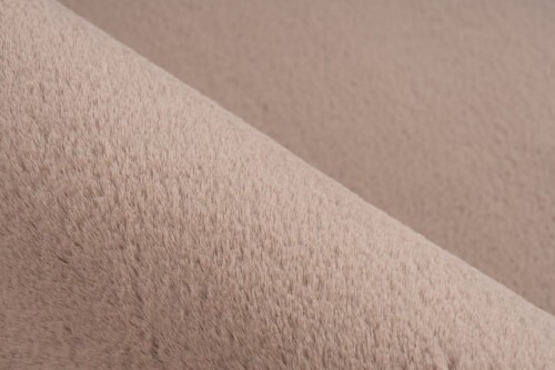 Runo dywanu pluszowego Lalee Hides Paradise PAR 400 taupe