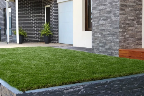 Sztuczna trawa Multigrass Boa Vista 2m w aranżacji