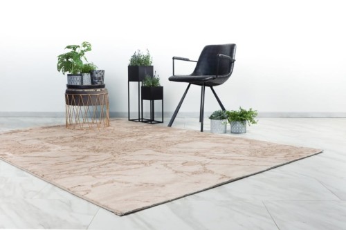 Beżowy dywan nowoczesny Lalee Home Marmaris MAS 400 we wnętrzu