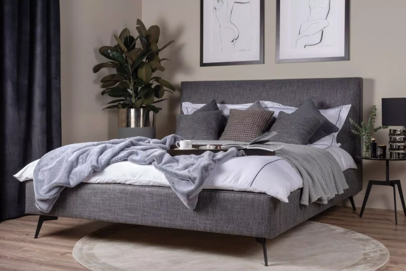 Dywan okrągły Carpet Decor Handmade Tere silver w nowoczesnej sypialni