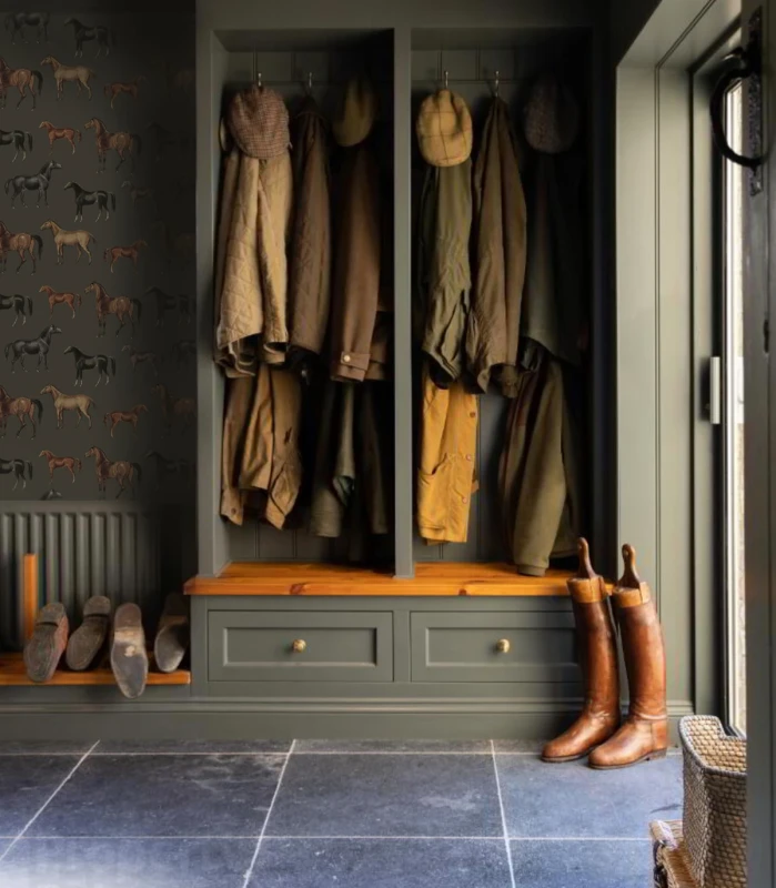 Tapeta do przedpokoju Horses olive.webp