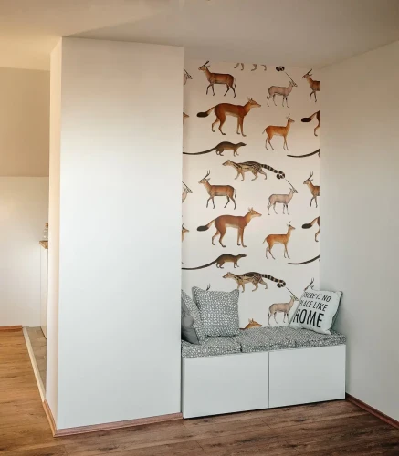 Siedzisko we wnęce z tapetą Forest Animals.webp