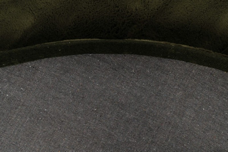 Spód zielonego dywanu okrągłego pluszowego Lalee Hides Heaven HEA 800