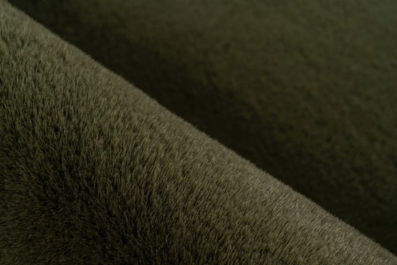 Zbliżenie runa zielonego dywanu okrągłego pluszowego Lalee Hides Heaven HEA 800