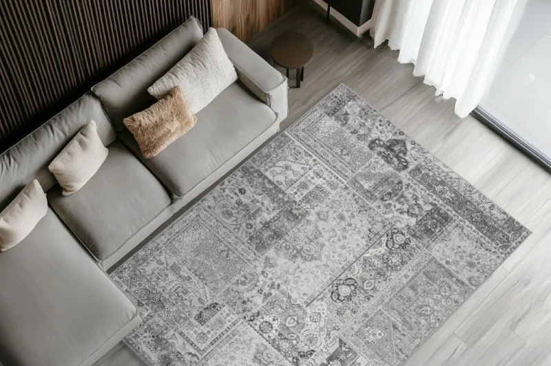Szary dywan patchwork Obsession Avantgarde AVG 105 w pokoju