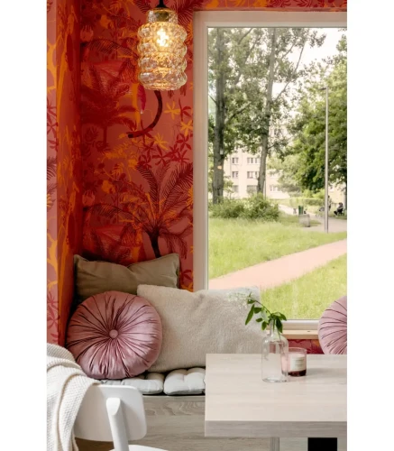 Tapeta dekoracyjna do kawiarni Hidden Storks.webp