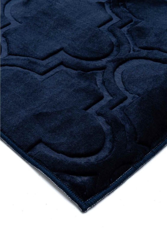 Detal  dywanu pluszowego Alaska marokańska koniczyna granat