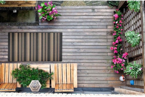 Dywan zewnętrzny Outdoor Delmar paski brąz na tarasie