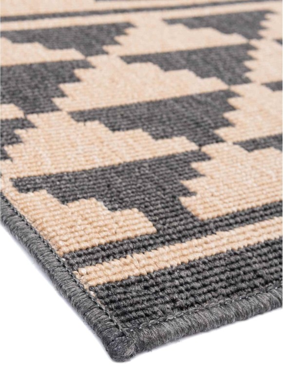 Detal dywanu zewnętrznego etno Outdoor Delmar Aztecki brąz