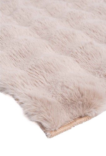 Detal beżowego dywanu pluszowego Rabbit Bubble