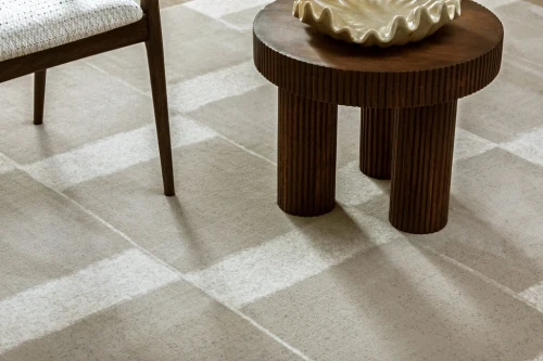 Stolik na dywanie wełnianym Agnella Agnus Pavement szary (binding)