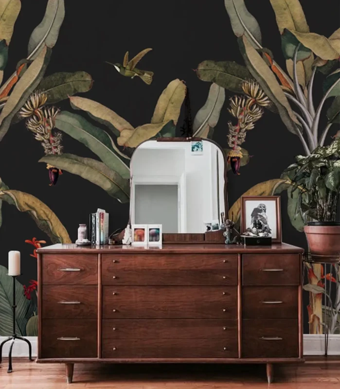 Tapeta mural Palms z brązową komodą i lustrem.webp