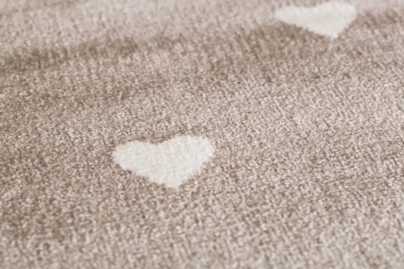 Dywan dla dzieci i młodzieży FD Soft Serca beżowy - zbliżenie na runo