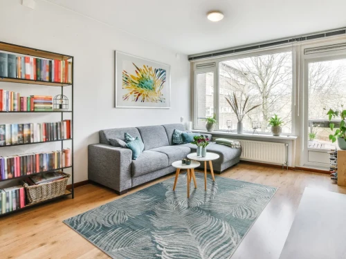 Aranżacja pokoju z dywanem nowoczesnym FD Sensi Tracie malachit