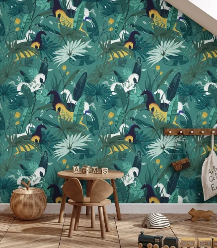 Tapeta w konie Magic Horses Turquoise w pokoju dziecięcym z mebelkami i zabawkami