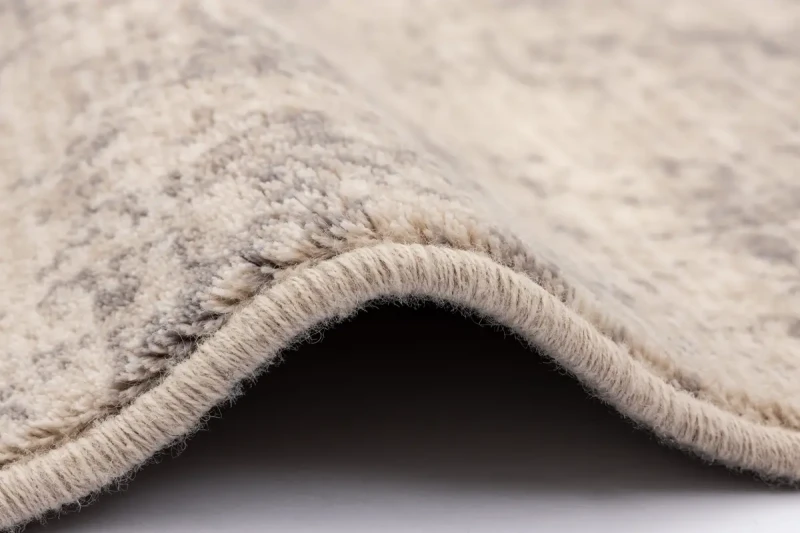 Zbliżenie runa dywanu Agnella Isfahan Melania beż