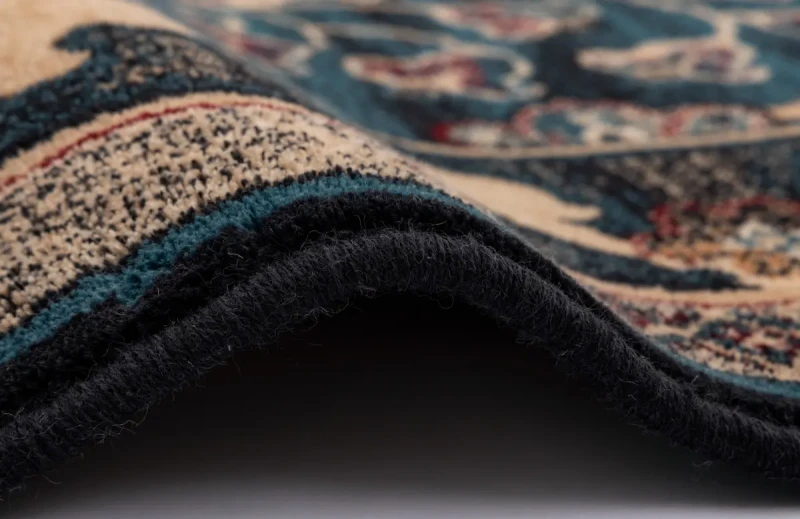 Zbliżenie runa dywanu okrągłego Agnella Isfahan Amara szmaragd