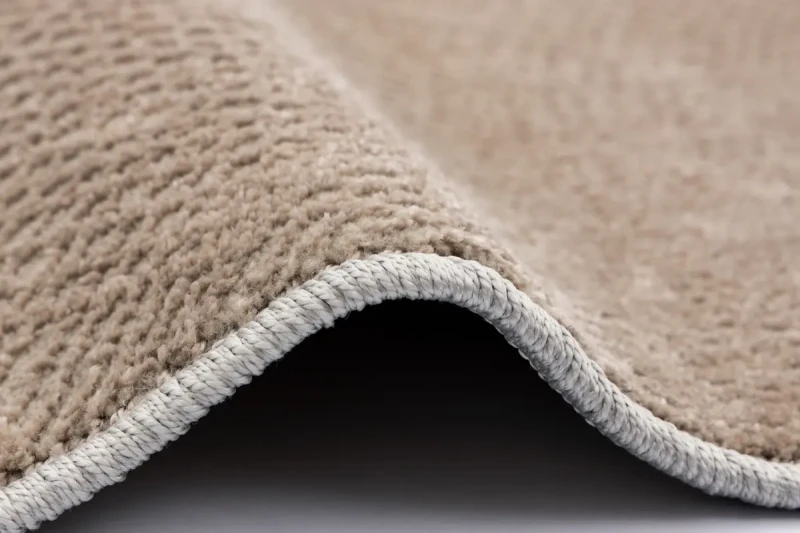 Obszycie i runo dywanu nowoczesnego FD Lida Simo beż