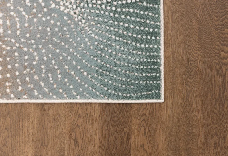 Dywan nowoczesny FD Lida Corin miętowy na ciemnej podłodze