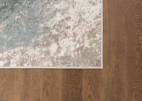 Dywan loftowy FD Sensi Soro miętowy na ciemnej podłodze