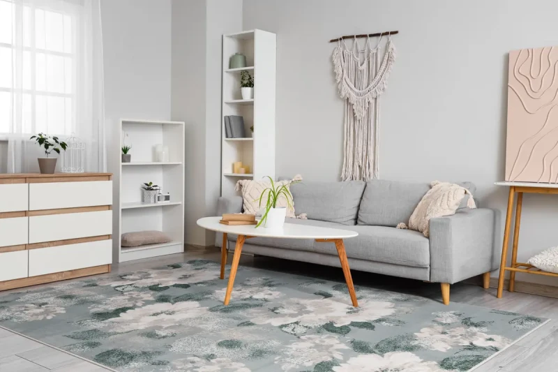 Dywan nowoczesny FD Sensi Floro miętowy w pokoju przy sofie