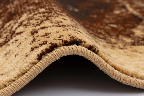 Bok dywanu syntetycznego FD Standard Perseo jasny brąz