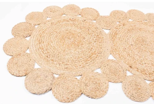 Detal dywanu  z juty ażur beżowego