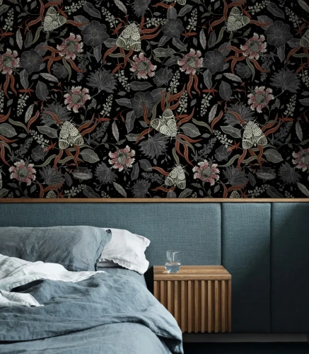 tapeta-moth.webp