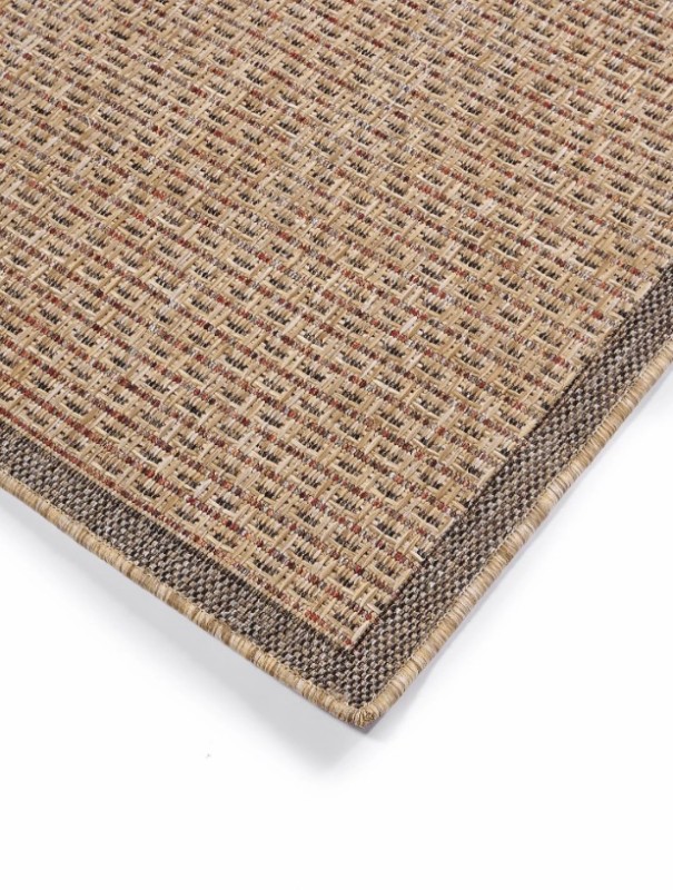 Obszycie i struktura dywanu zewnętrznego Indoor and Outdoor SG38A beige Yucana Tam