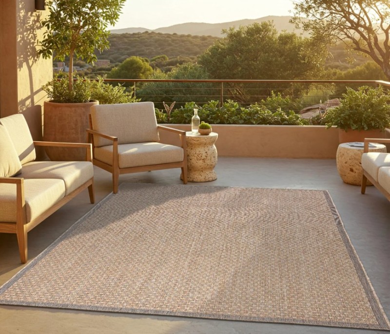 Dywan zewnętrzny Indoor and Outdoor SG38A beige Yucana Tam w aranżacji