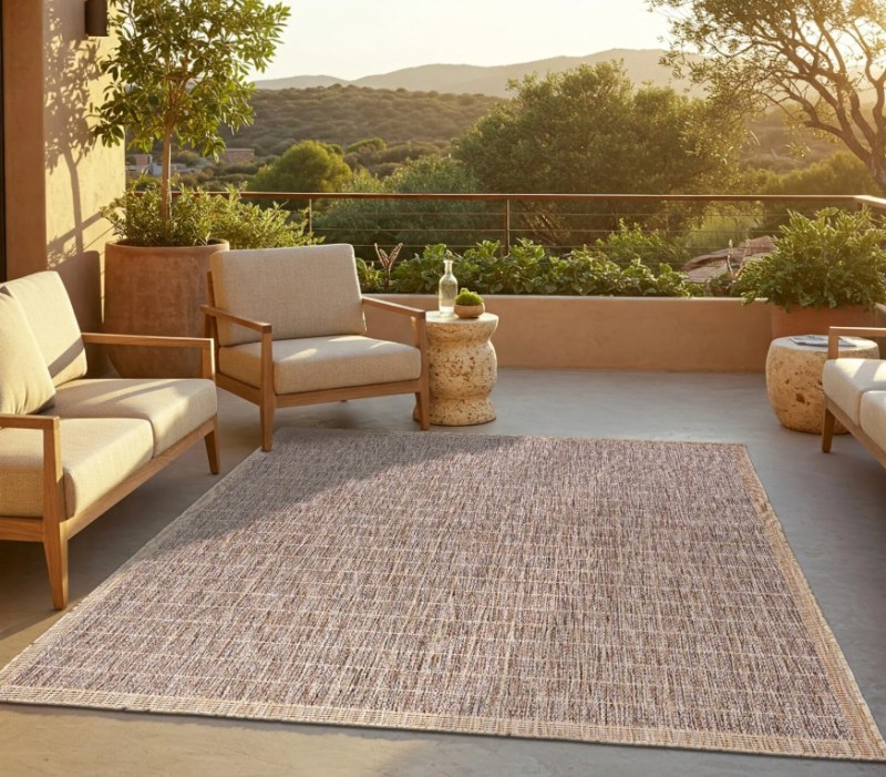 Dywan zewnętrzny Indoor and Outdoor SG39A beige Yucana Tam w aranżacji