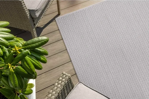 Szary dywan na taras i balkon z wykładziny Toronto kwadraciki szara.webp