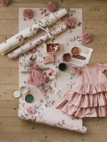 Pokój dziecięcy inspiracje z tapetą Newbie 7484 Nomi.webp