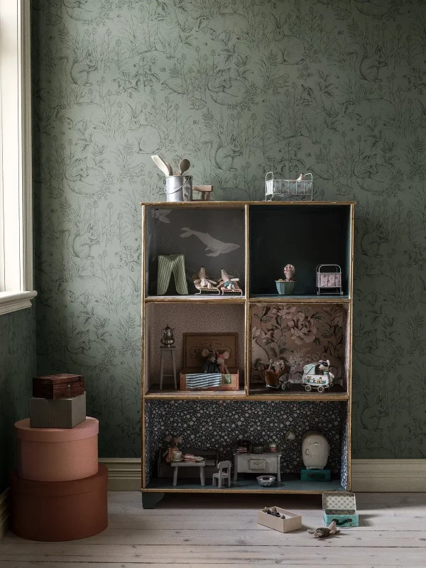 Zielona tapeta do przedszkola Newbie 7477 Forest Friends.webp