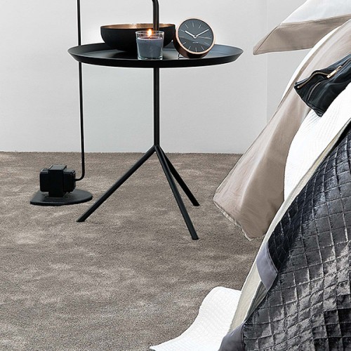 Wykładzina dywanowa AW Satisfaction 39 w sypialni