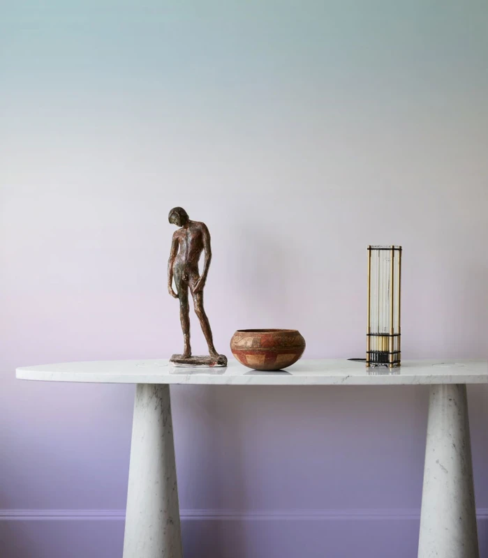 Tapeta z płynnym przejściem kolorów Ombre Serenity Wallcolors.webp