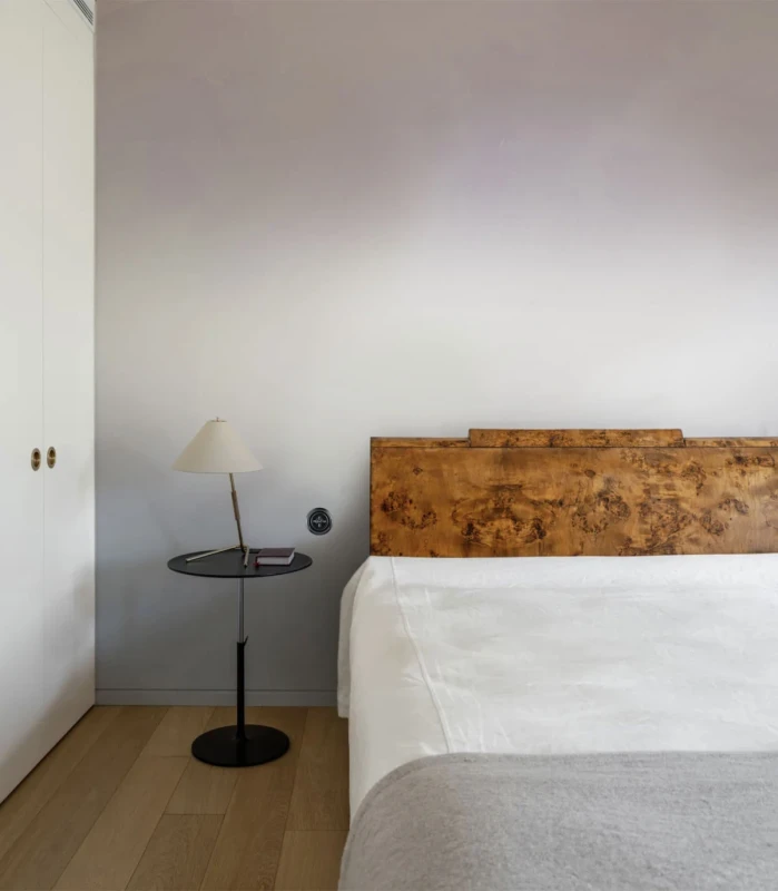 Tapeta minimalistyczna do sypialni Ombre Dune Wallcolors.webp