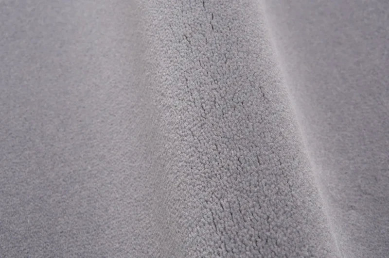 Wełniana wykładzina dywanowa Agnella Douglas steel VC510 The Velvet Collection - runo