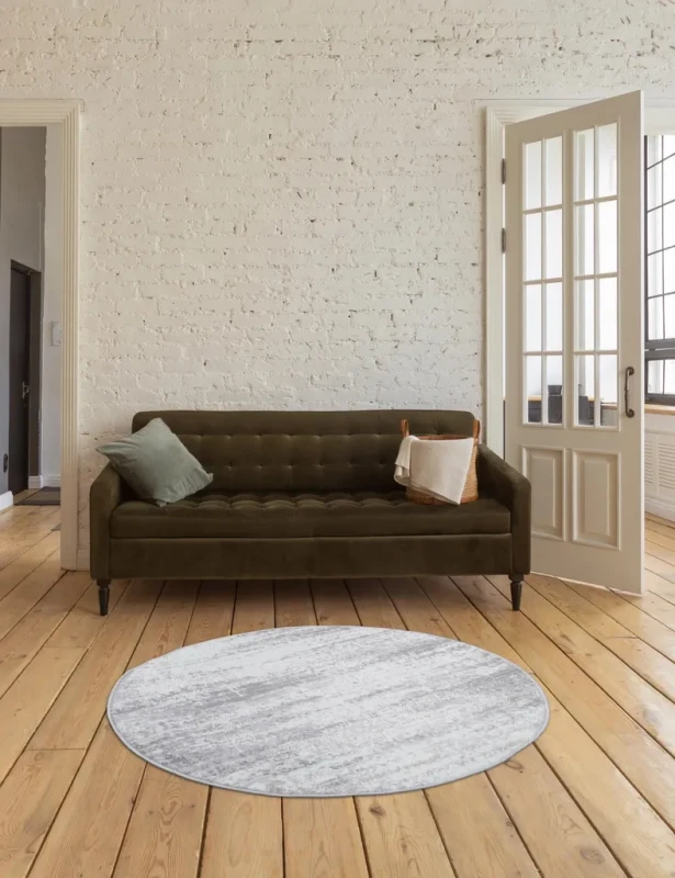 Okrągły dywan Salamanka szary w salonie