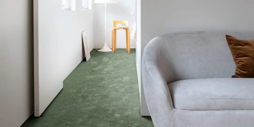 Wykładzina dywanowa AW Dynamo 22 w pokoju