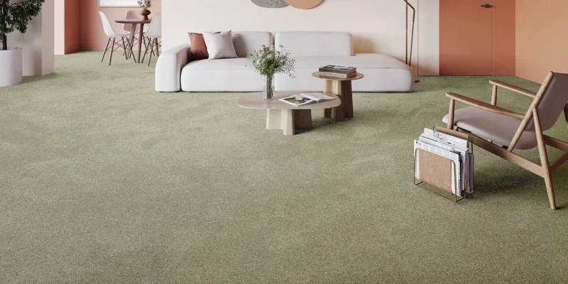 Wykładzina dywanowa AW Verdant 24 w salonie