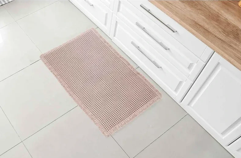 Dywanik uniwersalny Waffle beżowy w kuchni