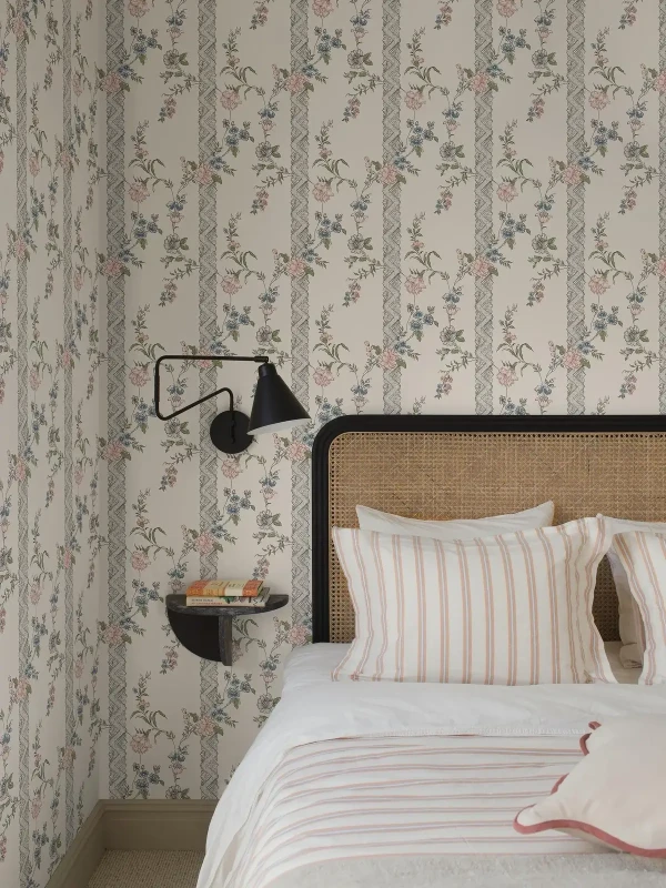 Tapeta do sypialni glamour Borastapeter Icons 4507 Slottsteatern.webp