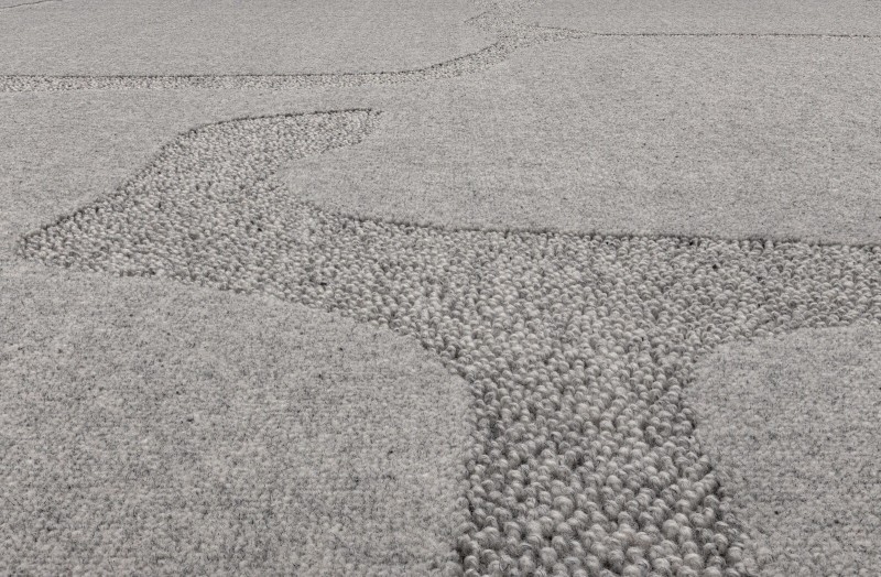 Dywan-wełniany-Agnella-Ladnini-Morphic-Organica-szary-dywanywitek (5).jpg