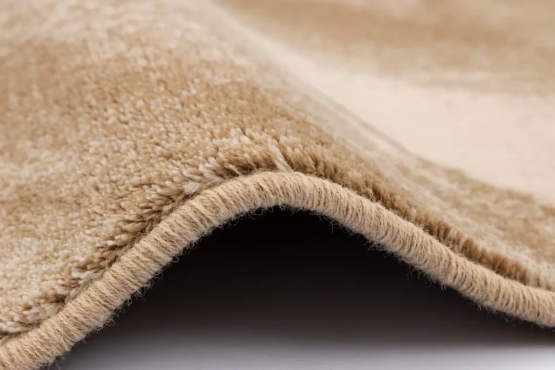 Zbliżenie runa dywanu Agnella Isfahan Almo jasny beż